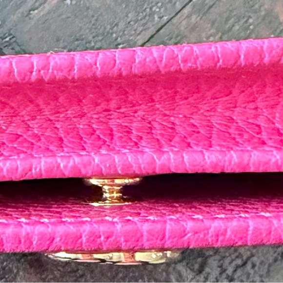 Gucci GG Marmont Fuchsia Leather Wallet - Picture 6 of 15